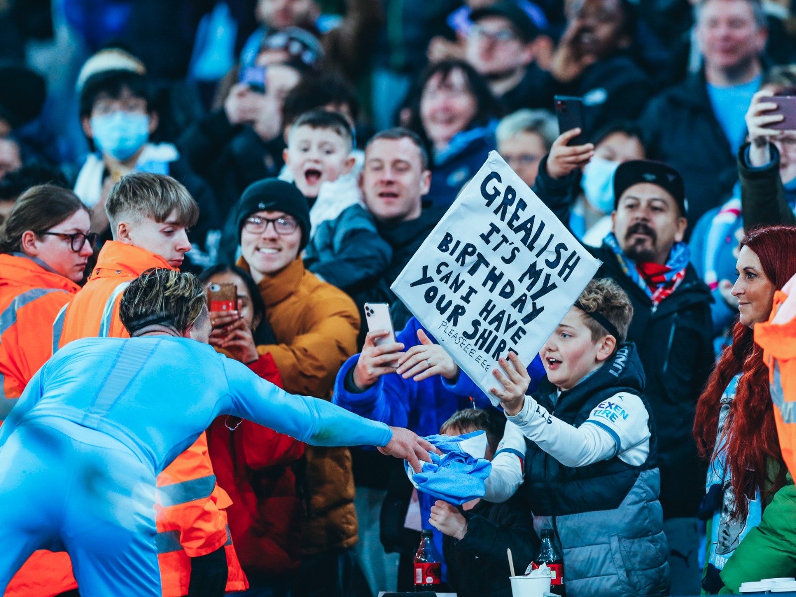 队中场的关 队中场的关