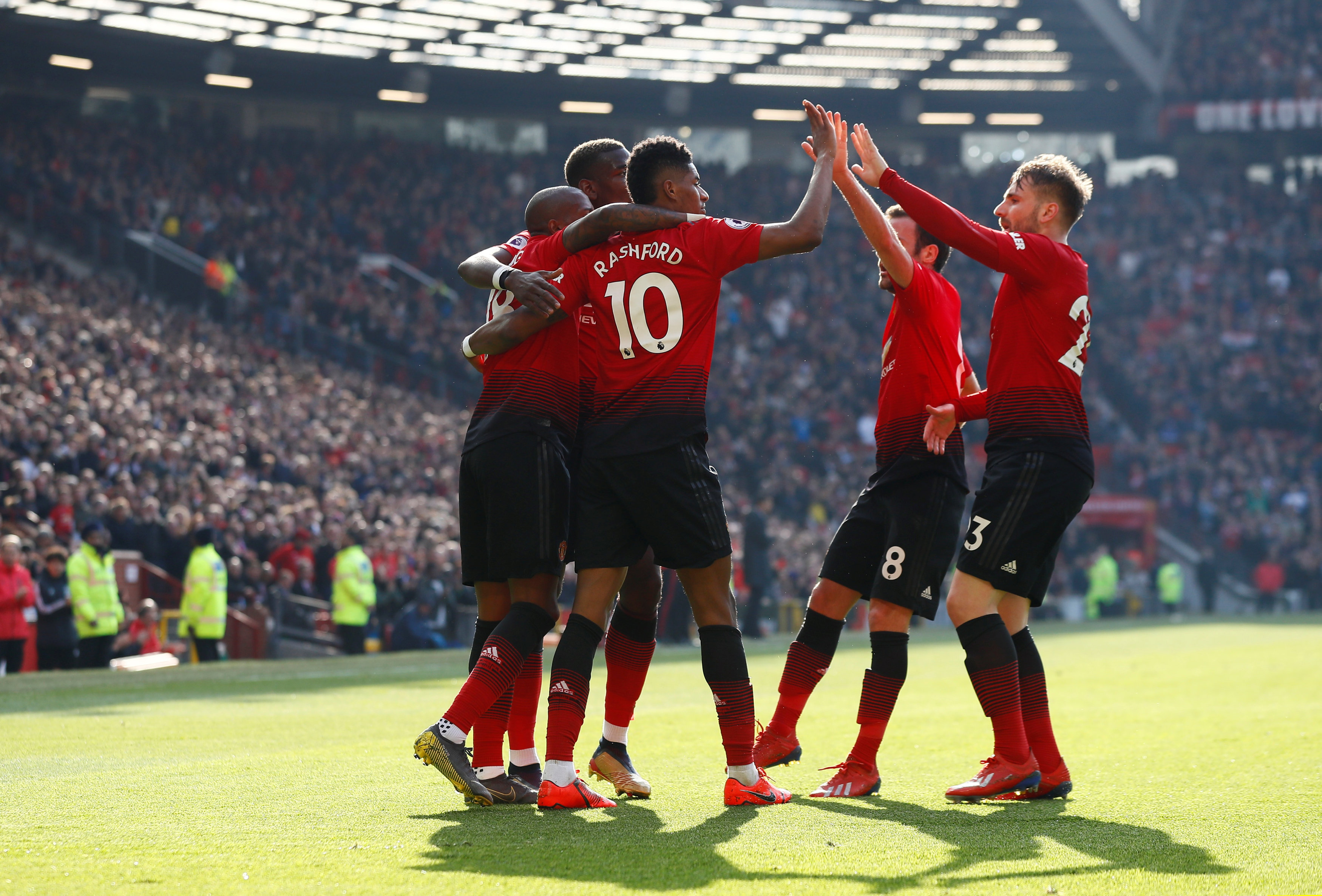 使他们在不 使他们在不